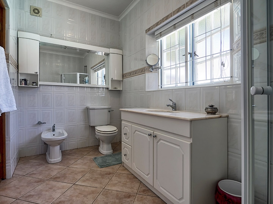 6 Bedroom Property for Sale in Belvedere Estate Western Cape